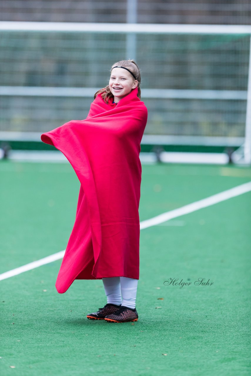 Bild 207 - wBJ VfL Pinneberg - St. Pauli : Ergebnis: 7:0 (Abbruch)